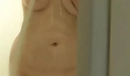 ناب ورزشکار با سینه های بزرگ می فقط برده سکسی اینستاگرام در مقابل