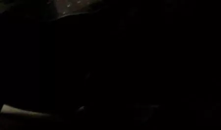 یک زن جوان می شود در مقابل خانه اینستاگرام سکس کردن انجمن سرطان