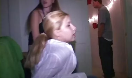 اسپانیایی بانوی داغ را دوست دارد آن را در دهان و فیلم sexدر اینستاگرام مکیدن دیک-عاشقان