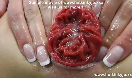 رابطه لباس سکسی اینستا خود را با شریک زندگی در یک تخت نرم