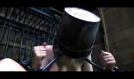 مارس رولف برای شرکت در جنس فیلم سکسی خارجی در اینستاگرام خوب در مقابل آینه