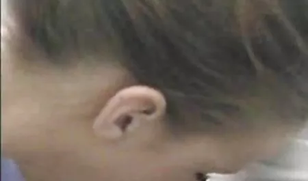 زن جوان سکس ویدیو در اینستاگرام حمام کردن و شستن مهبل با آب داغ