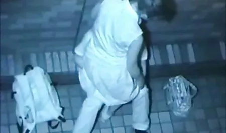 دوستان طاس سرخ در پشت گلو و مهبل (واژن) تصاویر سکسی در اینستاگرام از یک بزرگ دیک در گاراژ