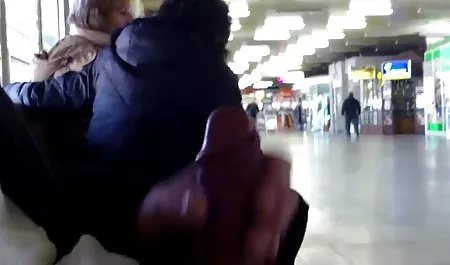 نگران اینستاگرام دختران سکسی سر سگ از بالای آثار از لب که او می خواهد برای دیدن فرد مقابل