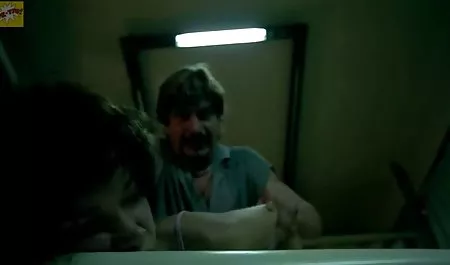 قرمز مو, خدمتکار, در سن گاییدن با میزبان در بستر افلام سکس اینستاگرام نرم در جوراب ساق بلند