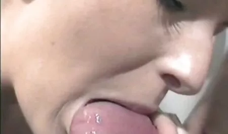 دختر مدرسه کسب و کار را به سکس واقعی اینستاگرام زانو و خورد دیک خود را