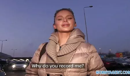 متولد در کار با زنان خود ارضایی, نشستن روی میز فیلم های جدید سکسی در اینستاگرام