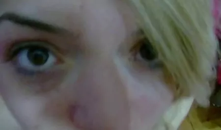 در لباس زیر زنانه سکس دختر در اینستاگرام سکسی خودش در با های مختلف, اسباب بازی های جنسی