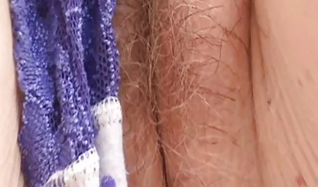 ژاپنی, شورتی, به نظر می رسد بسیار قوی است و او می خواهد به داشتن رابطه جنسی نه فیلم های اینستاگرام سکسی فقط کشش شکاف