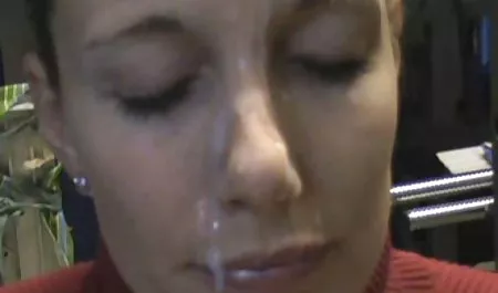 یک زن و شوهر از افراد جوان از افلام سکس اینستاگرام روسیه درگیر هستند در واژن, رابطه جنسی در بستر, بور