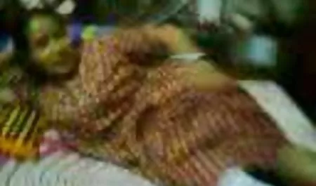 زیبایی جوان مشتاق بوسه بر لب های قبل از, لزبین, سکسیدر اینستا خود ارضایی زنان