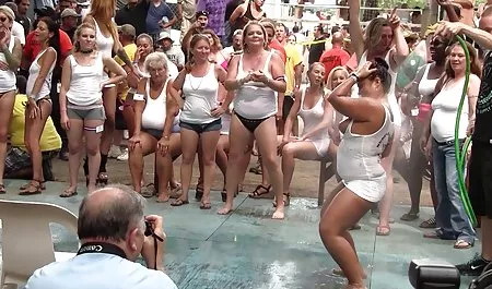 دختر بچه و کیر بزرگ عاشقان, خود ارضایی در قفسه اینستاگرام کلیپ های سکسی سینه