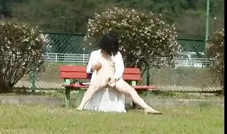 فاحشه با الاغ بزرگ به پا فن یک عضو از یک مرد جالب سکس لایو در اینستاگرام بر روی نیمکت پس از