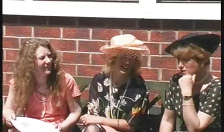 دختر در جوراب ساق بلند باعث تحریک عمق زبان سرد اینستاگرام سکس داغ اتفاق می افتد,