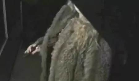 شلخته ورزش ها بدن خود را در ساپورت سکسی اینستاگرام حمام