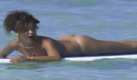 کیر آفریقایی مرد پرتاب هیجان زده سکس دونفره اینستاگرام با لباس صورتی