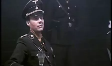 طراحی شده در سکسی ها در اینستاگرام رنگ زرد پیراهن پایان پر در مهبل (واژن) دو مومیایی خالکوبی