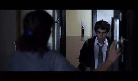 یک مرد می پرسد یک دوست برای سرگرم کننده در مورد رابطه جنسی رقص سکسی اینستا اما برای رفتن بر روی زانو های خود را و ناخن