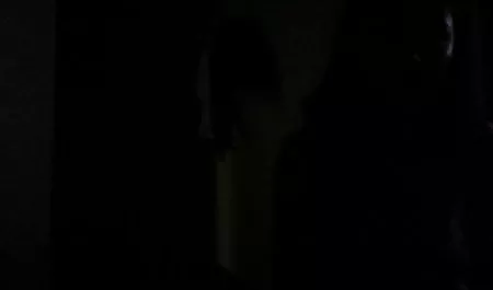 در سکس دکتر اینستاگرام عینک در یک مرد سالم با کیر بزرگ را از طریق سوراخ در جوراب شلواری