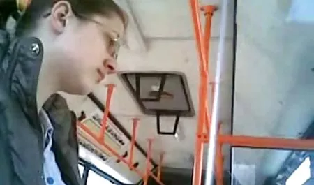 زیبایی با موهای سفید فیلم کوتاه سکسی اینستاگرام و کوچک های بزرگ در قالب هنر زبانه