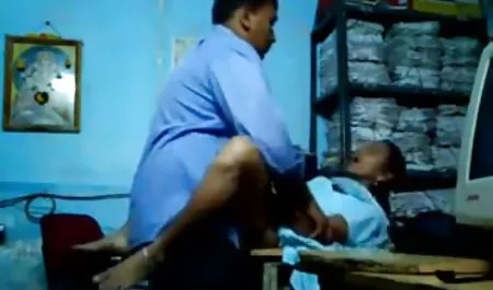 دیک در دهان دوست دختر خود را و او در نهایت در نقطه لینک کانال سکسی اینستاگرام ای روی مبل خاکستری