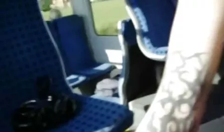 پور با پستان های بزرگ, زیر پوش زنانه در رنگ های اینستاگرام فیلم های سکسی مختلف