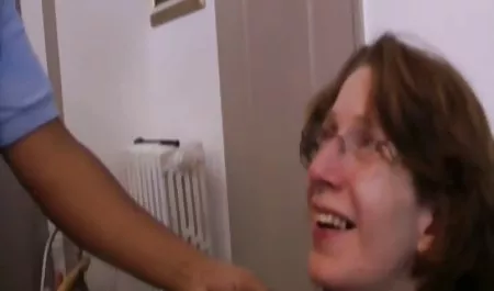 منتقل شده به مقامات امنیتی و نه با به اندازه کافی از مرد توجه سکس خارجی در اینستاگرام